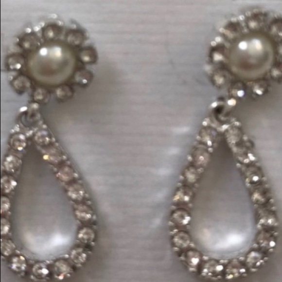 silver rhinestone teardrop statement earrings with pearls and CZ wrap bracelet - Picture 8 of 10